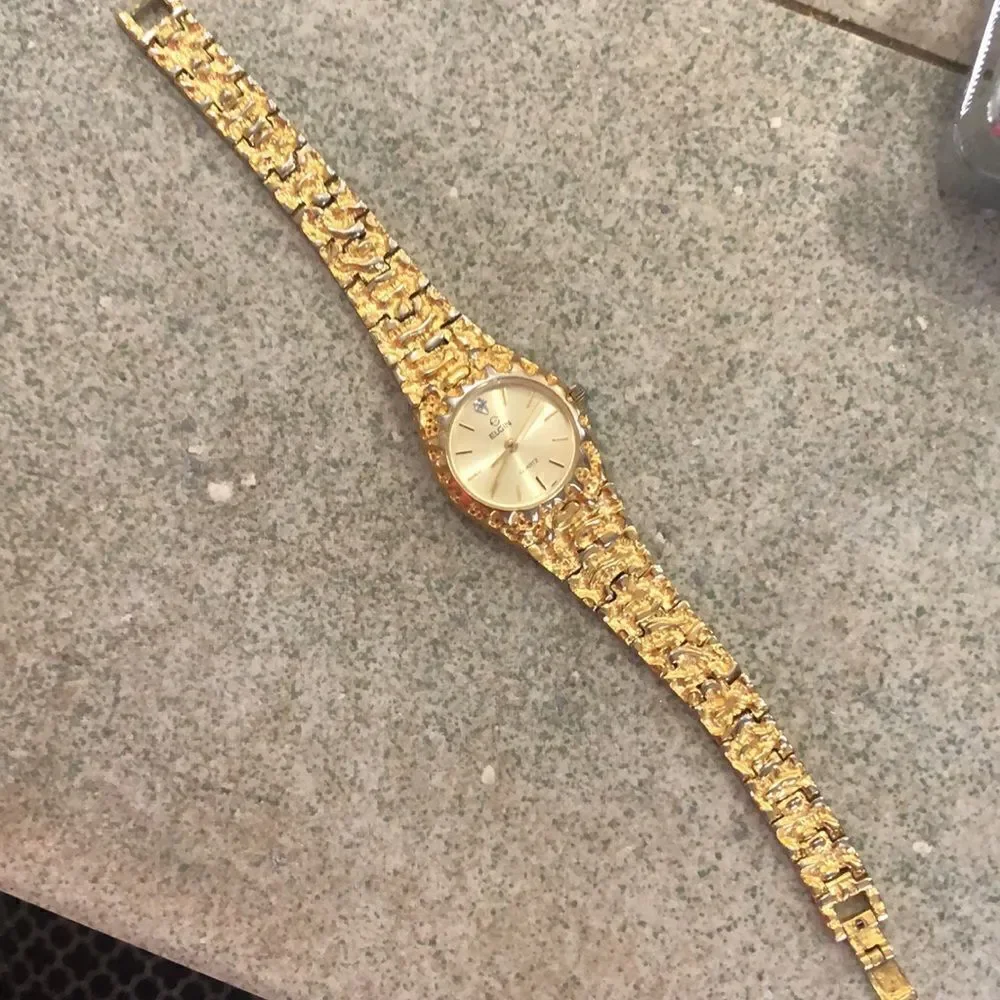 Vintage Elgin Gold nugget ladies watch.